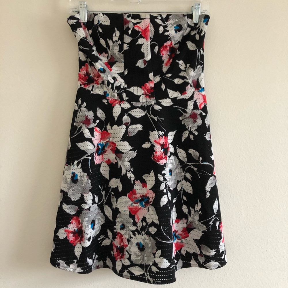 Express black floral strapless minidress